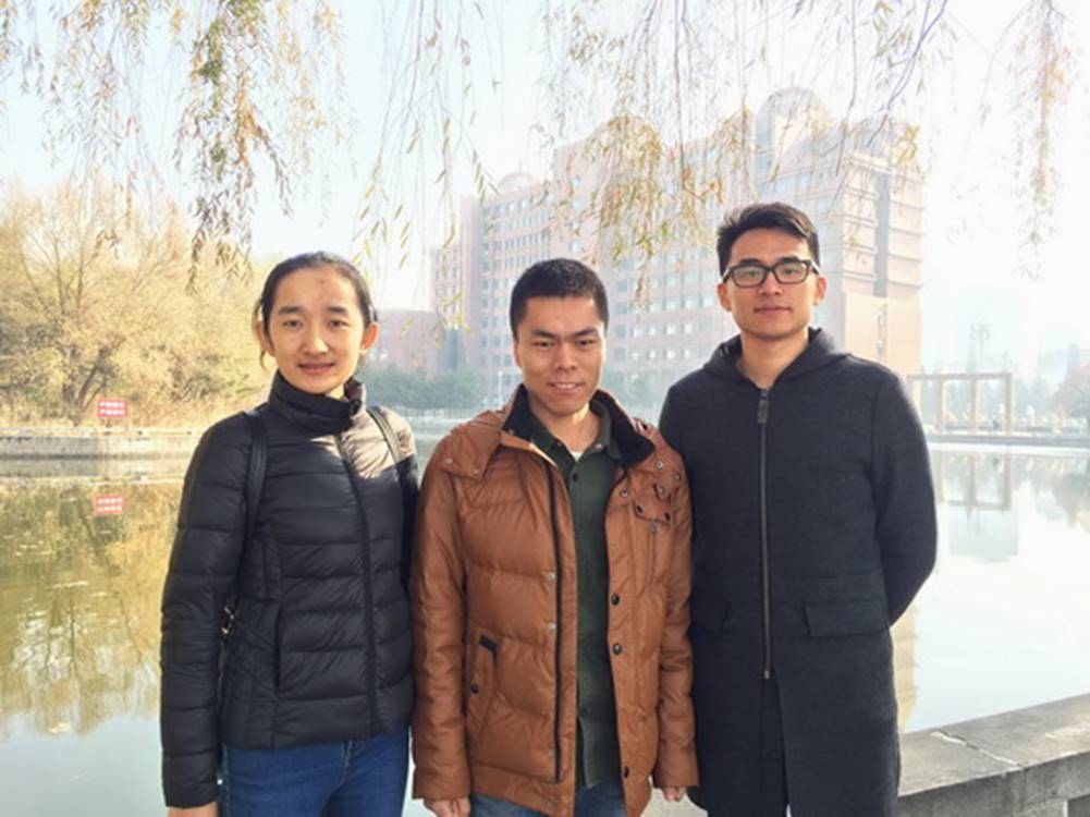 http://news.imu.edu.cn/__local/2/E9/0C/651B65E8EE9455E8E2E62D16B25_42AC7B59_15D73.jpg
